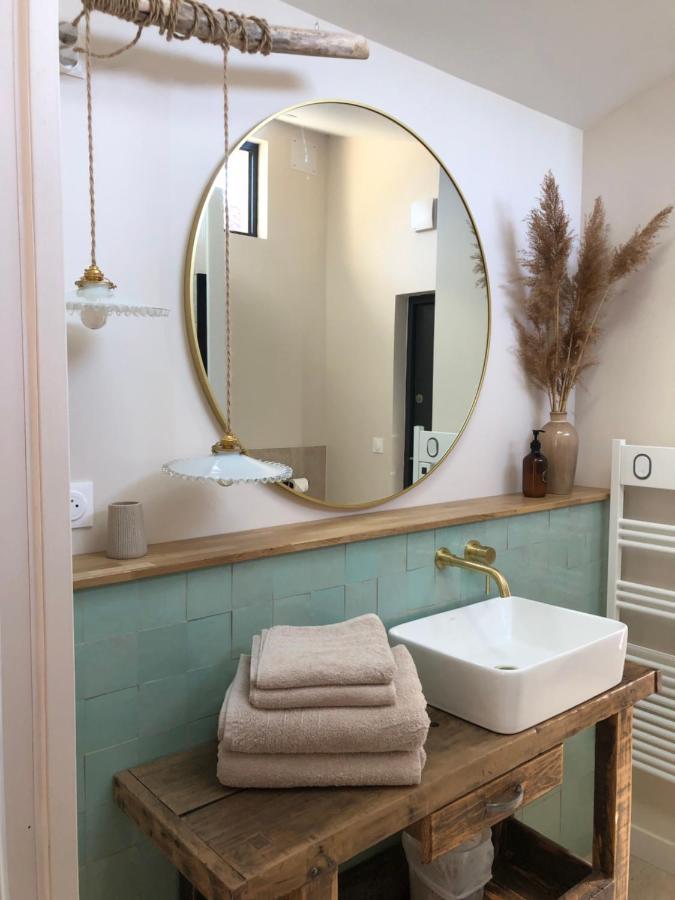 La Parenthese Hotel Auberives-sur-Vareze Exterior foto